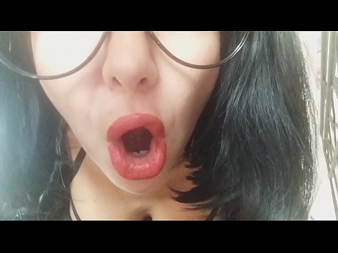 ❤️ Skat, din stedmor vil ikke lade dig gå i skole i dag ... Jeg har for meget brug for dig... ️ Hjemmelavet porno at da.pornobot.ru ❌