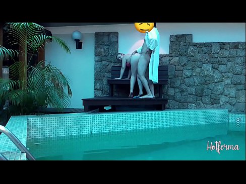❤️ Chef inviterer stuepige til poolen, men kunne ikke modstå en hot ️ Hjemmelavet porno at da.pornobot.ru ❌